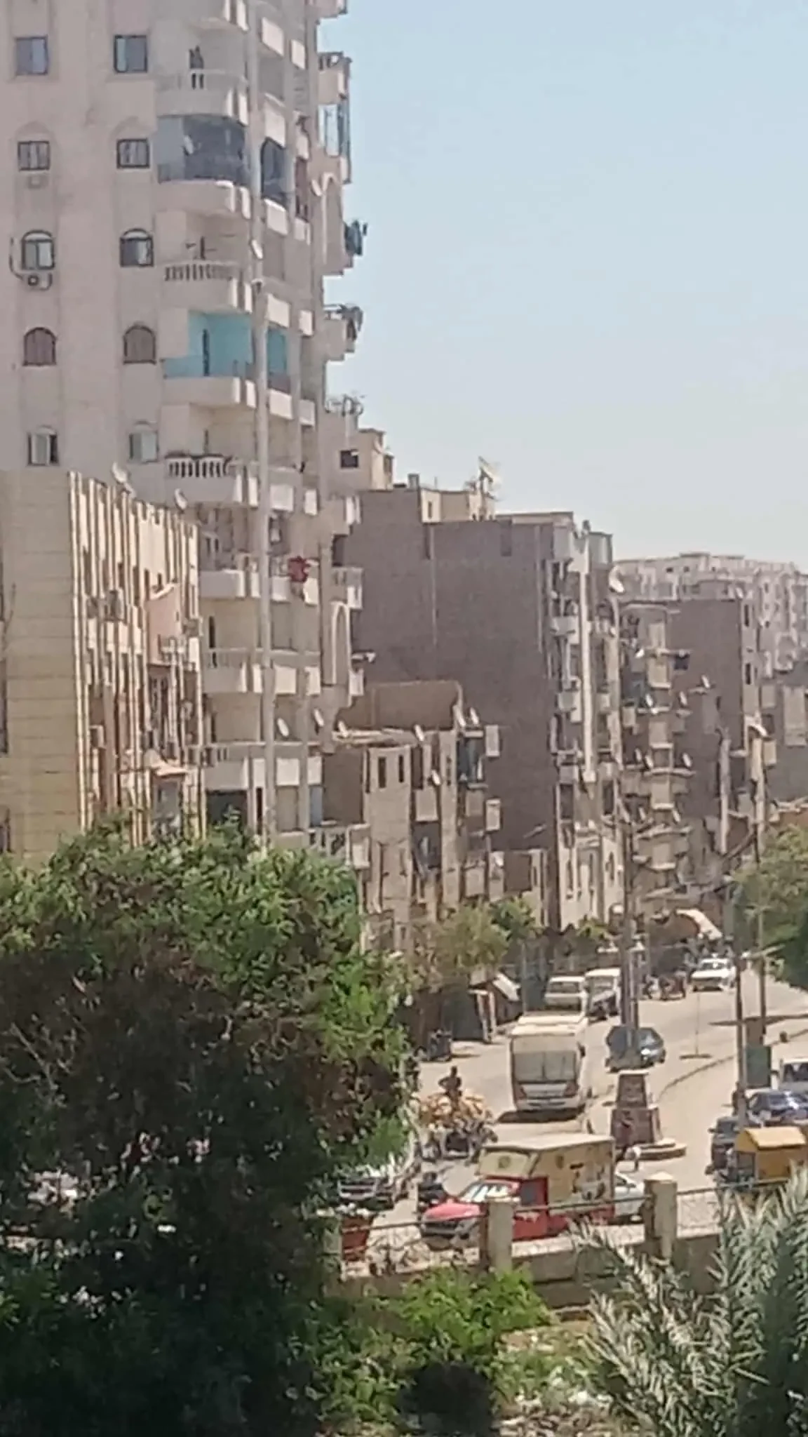 شقة ببرج بجوار مستشفي الشهيد الجديدة