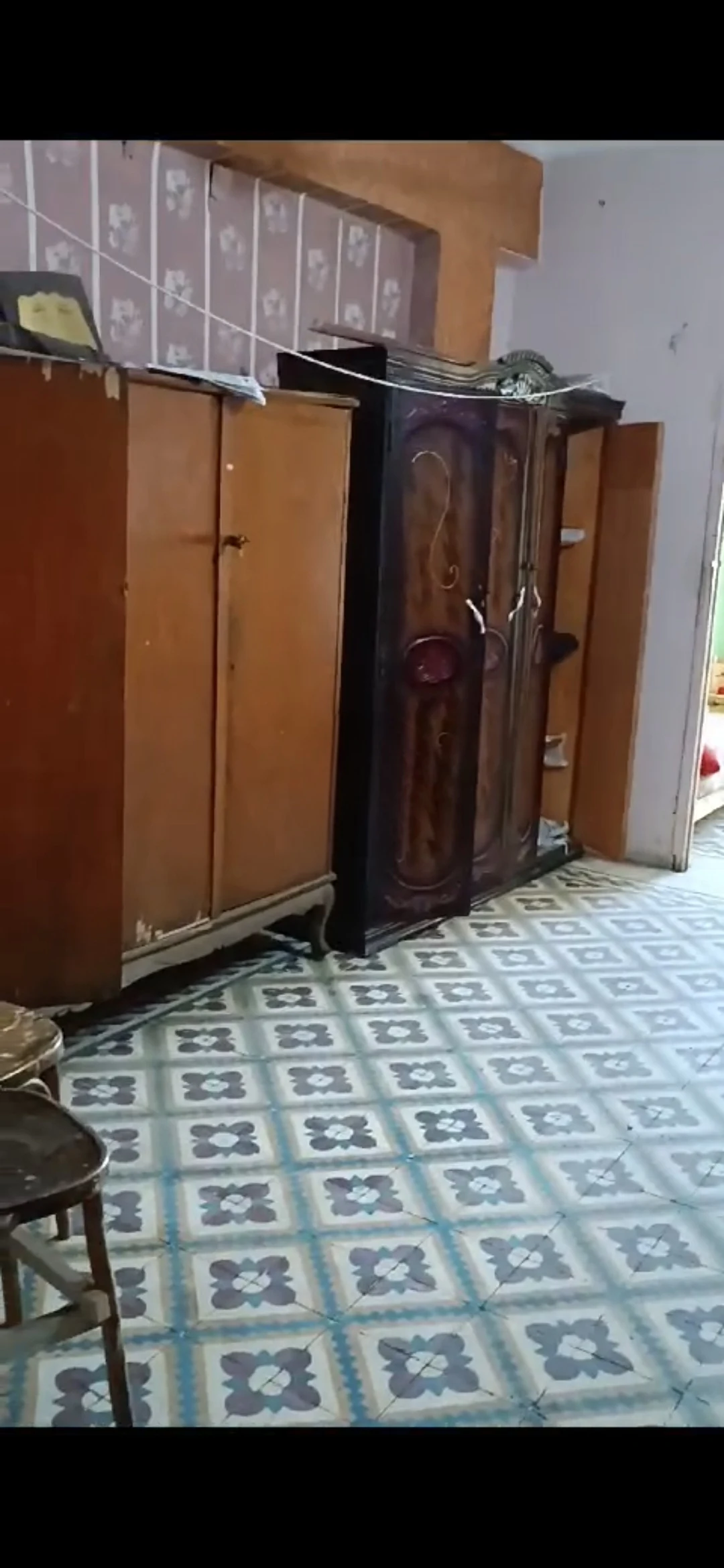 شقة تصلح طلبه